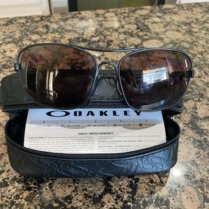 Oakley Sanctuary Sun Glasses never used